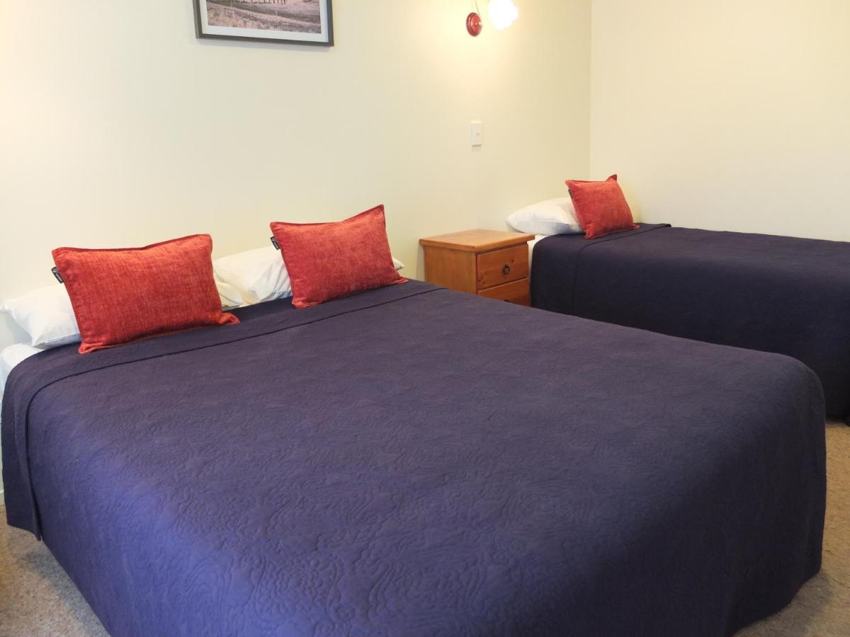 كامبريدج Colonial Court Motel المظهر الخارجي الصورة